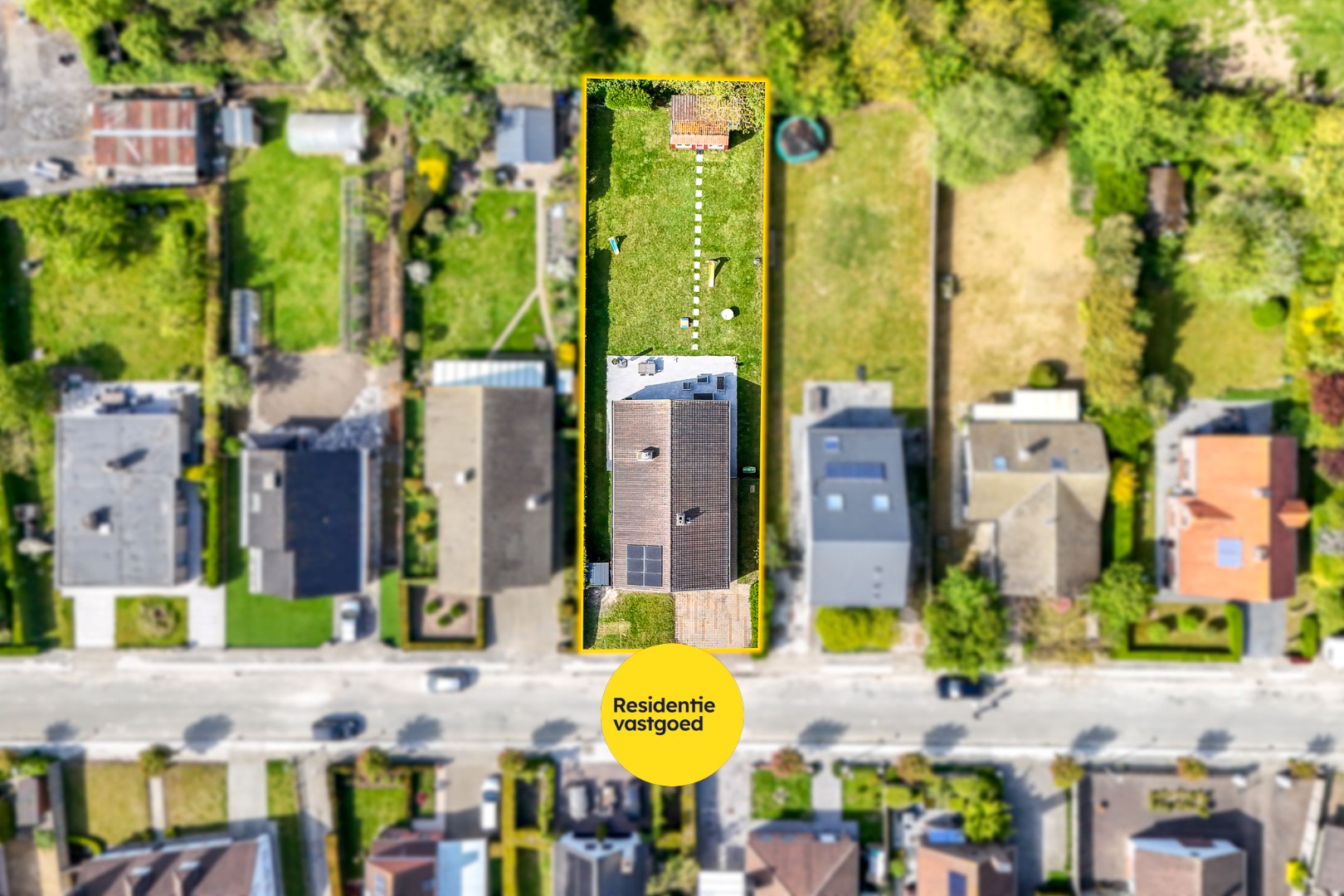 Instapklare ruime bungalow met zongerichte tuin in hartje Oudenburg! 