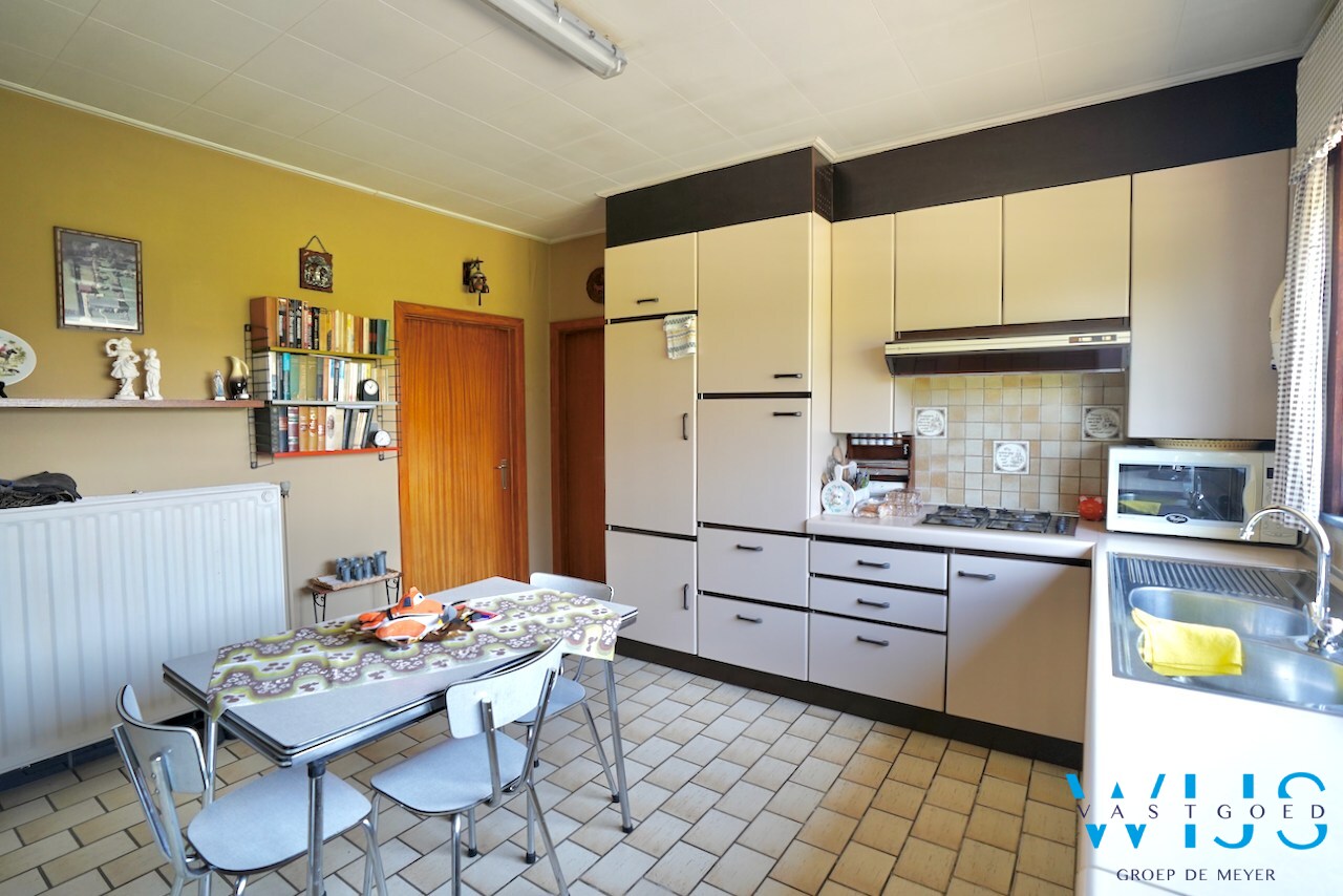 Open bebouwing op fenomenaal perceel van 2.108 m² te Oosteeklo ! 