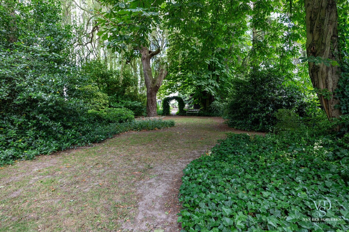 Charmante woning nabij centrum Gavere (op ca. 1255 m²) 