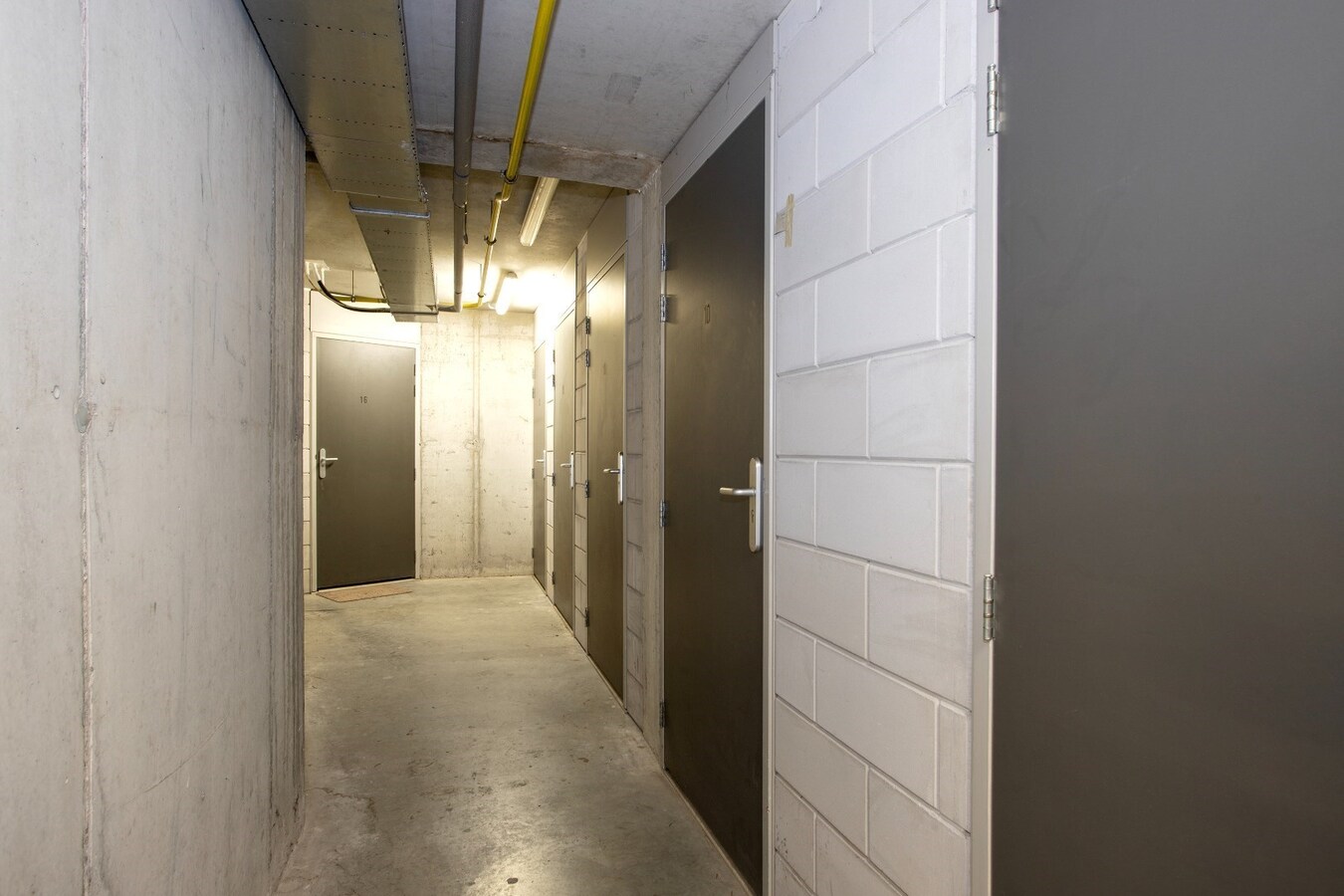 Op de tweede verdieping van appartementencomplex Molenstaete in Lieshout gelegen royaal appartement (2 slaapkamers). 