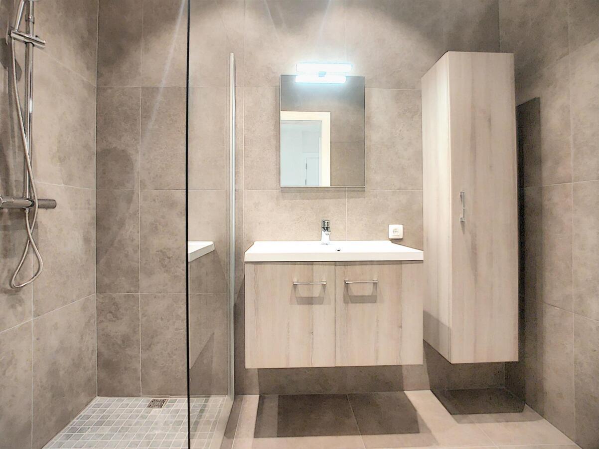 Gerenoveerd appartement op de Zeedijk met aangenaam zicht - Heist 