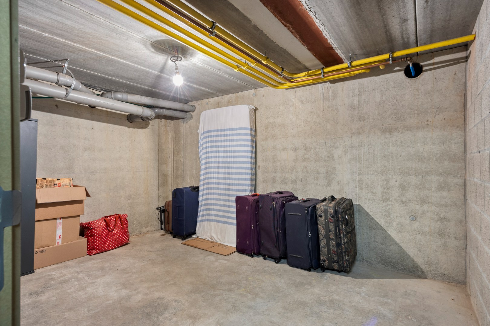 Luxueus gelijkvloers appartement met 2 slpk. in het centrum van Geel 