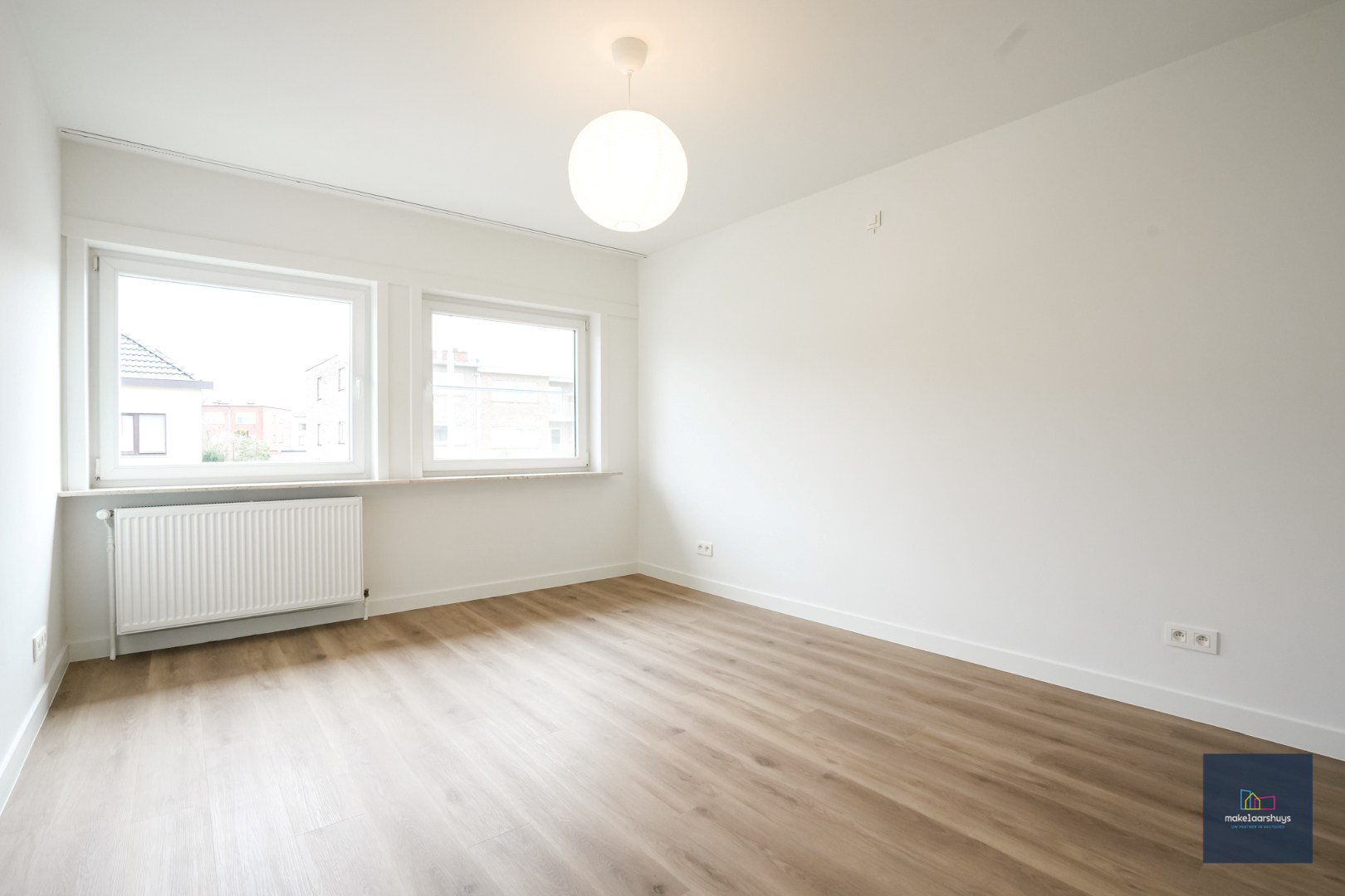 Instapklare eigendom met 3-slp.kamers garage en tuin 