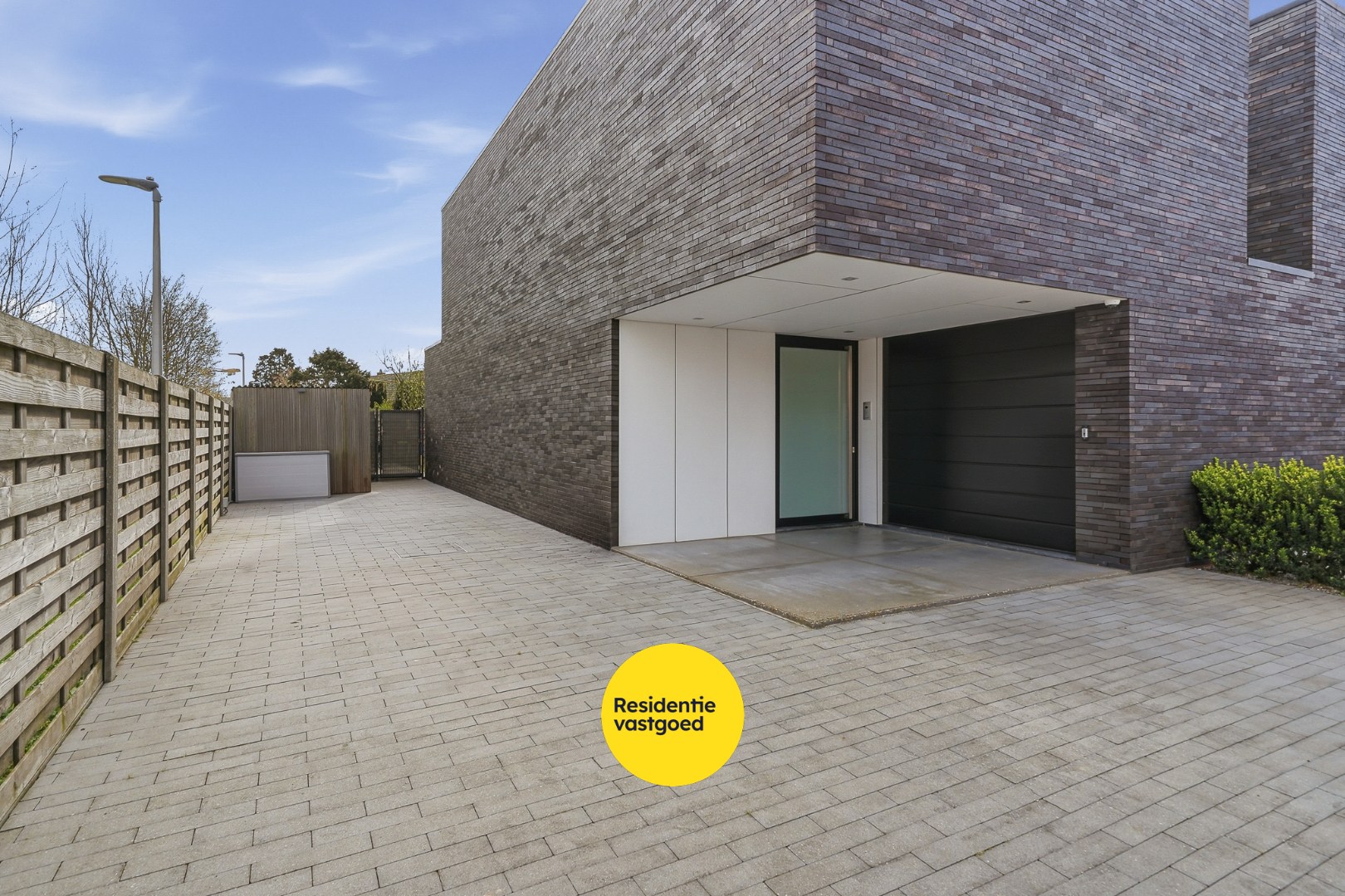 Ruime lichtrijke nieuwbouwvilla in centrum Oudenburg 