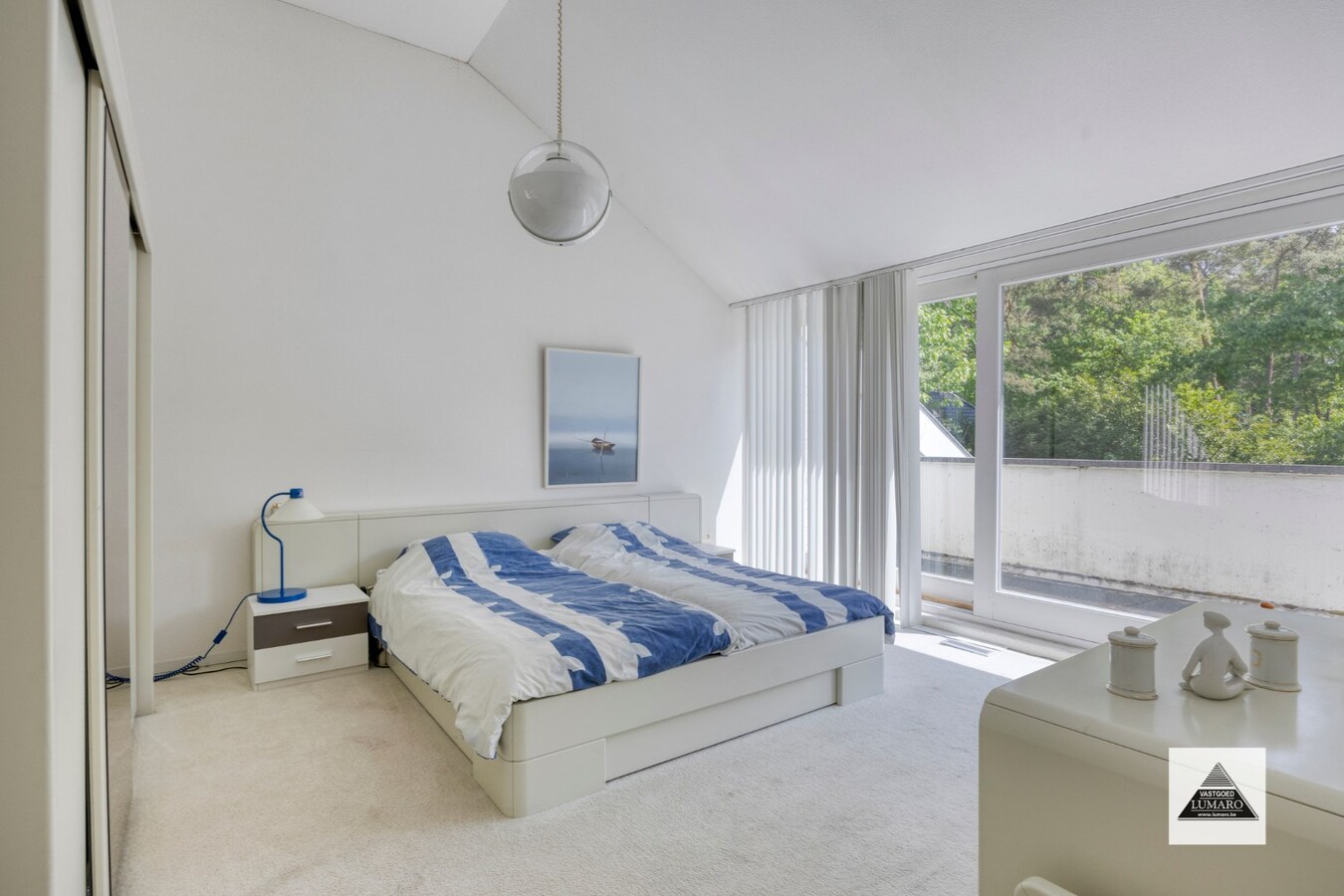 Residentieel gelegen villa op  perceel van  2.889 m². Aan Nationaal Park Hoge Kempen. 