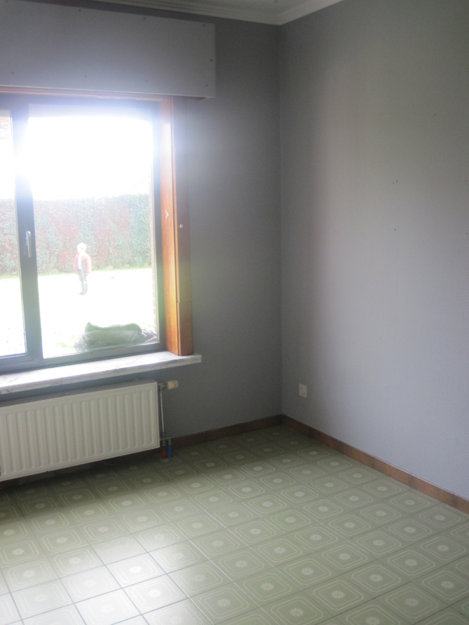 Degelijke gelijkvloerse woning. 