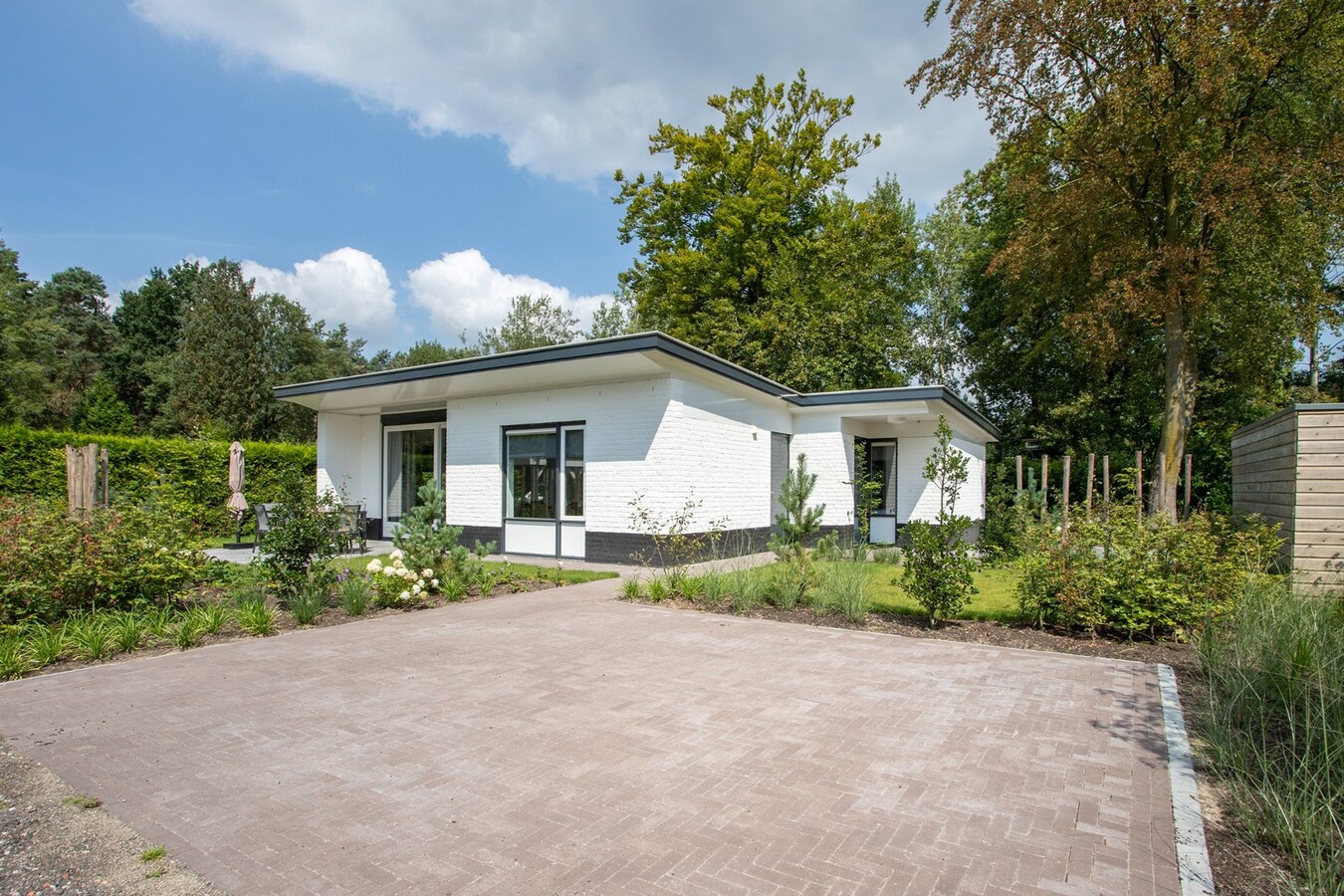 Vrijstaande recreatiewoning met 3 slaapkamers op resort 'De Brabantse Kempen'. 