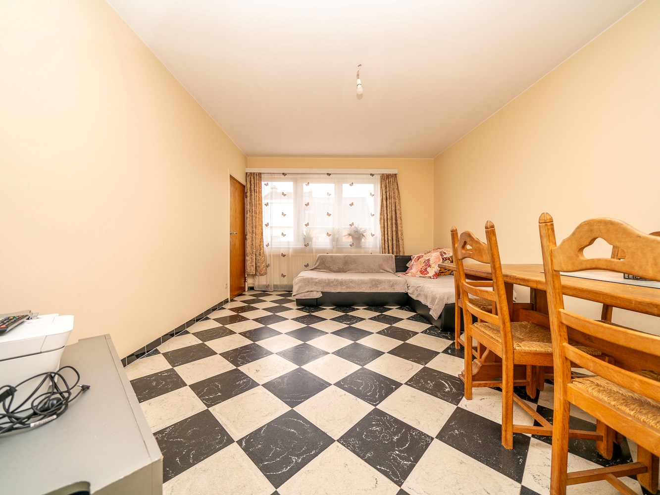 Opbrengsteigendom met 3 units op zeer gunstige locatie 