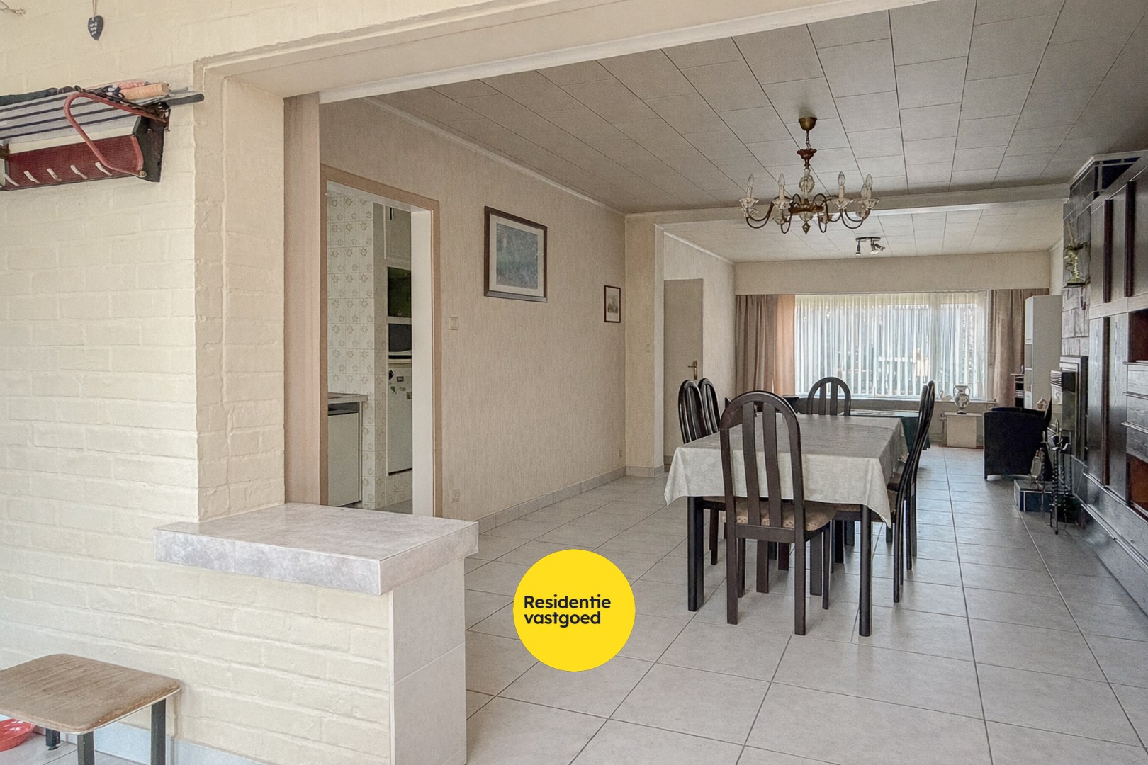 Ruime woning met zuidgerichte tuin te Sint-Michiels 