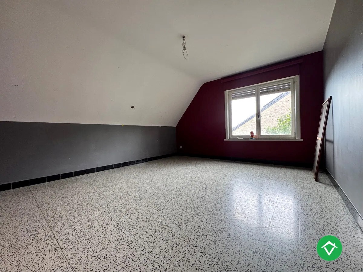 Alleenstaande woning met 3 slaapkamers en garage te Kortemark 