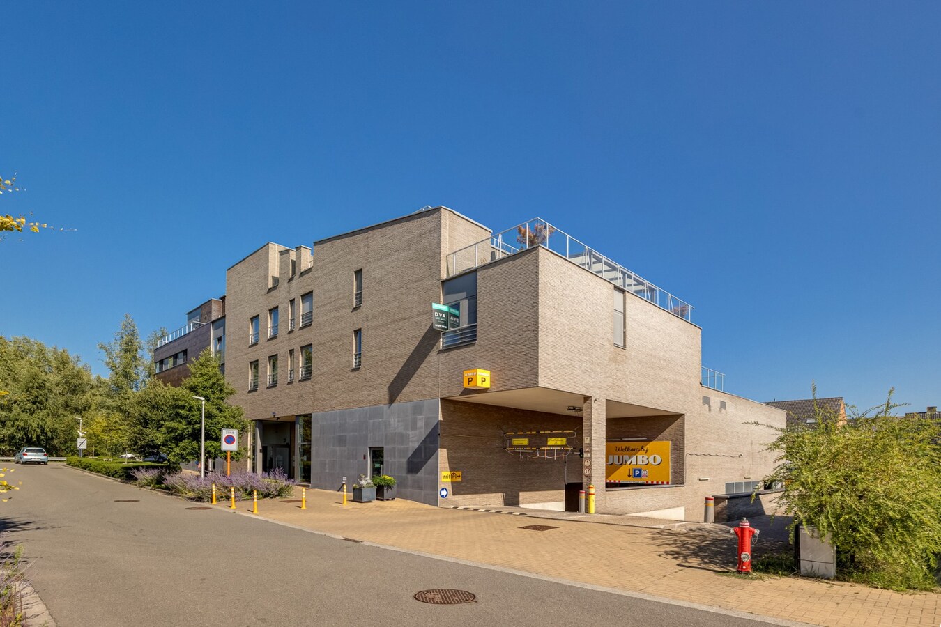 Recent energiezuinig appartement met 2 slpk. en zeer ruim terras te Niel! 