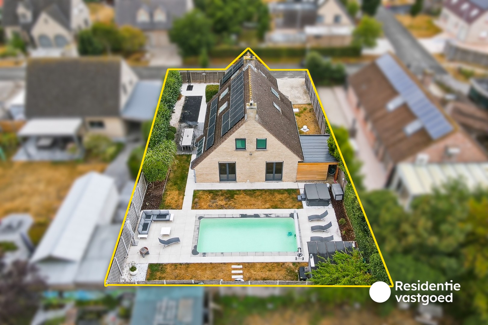 Rustig gelegen villa met verwarmd zwembad en ruime tuin 