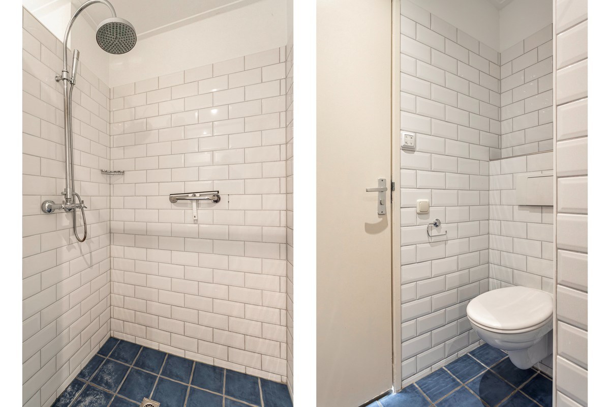 T.A. Makelaardij biedt aan: moderne architectonische vrijstaande villa met extra brede vrijstaande garage en royale private tuin rondom. 