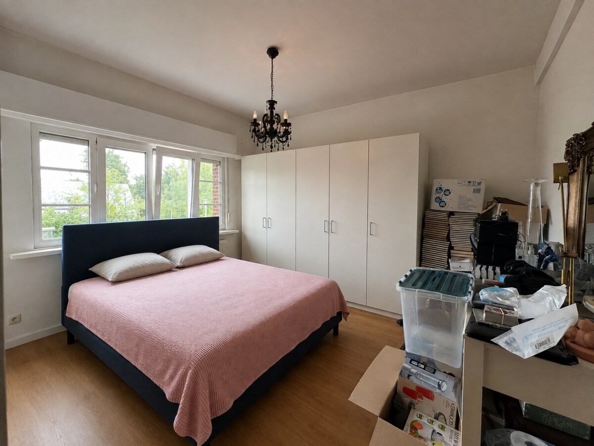 Appartement met 2 slaapkamers en ruim terras 