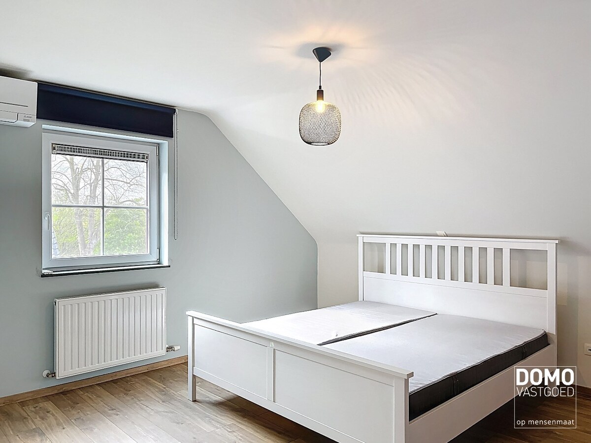 PRACHTIGE WONING MET 3 SLAAPKAMERS EN ZUIDGERICHTE TUIN 