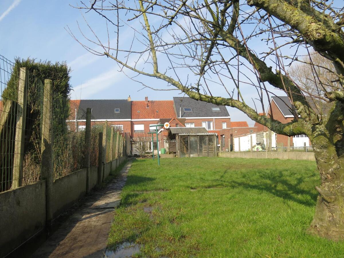 Statige ruime woning met zongerichte tuin 