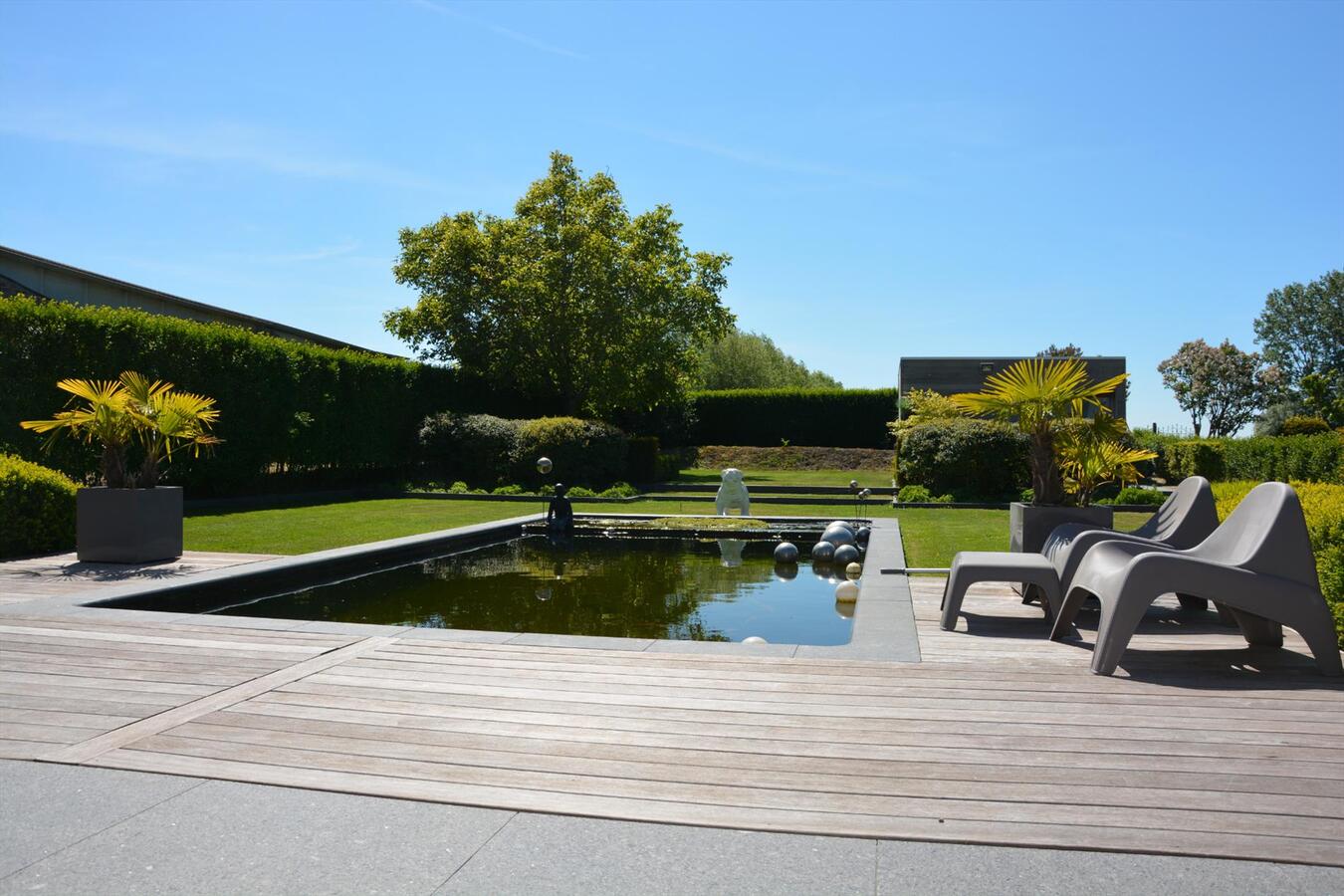 Rustig gelegen villa met prachtige tuin 