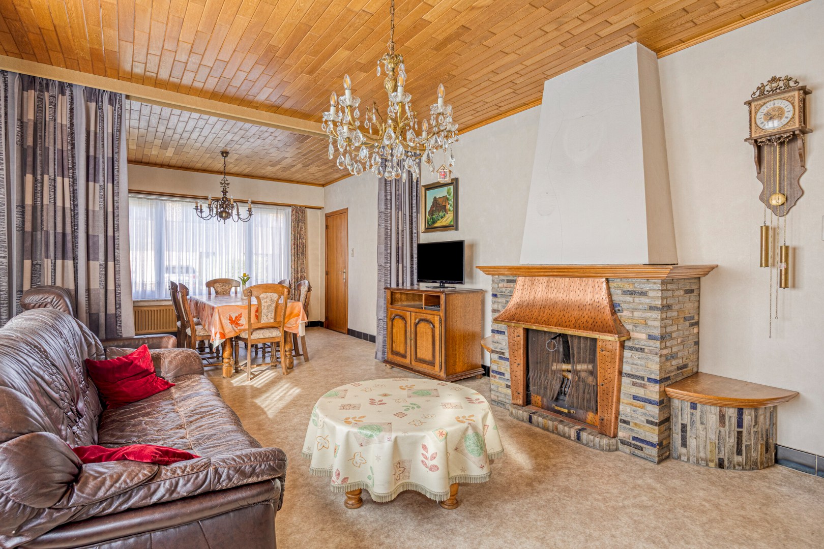 Te renoveren woning met 4 slpk. in het centrum van Geel-Winkelomheide 