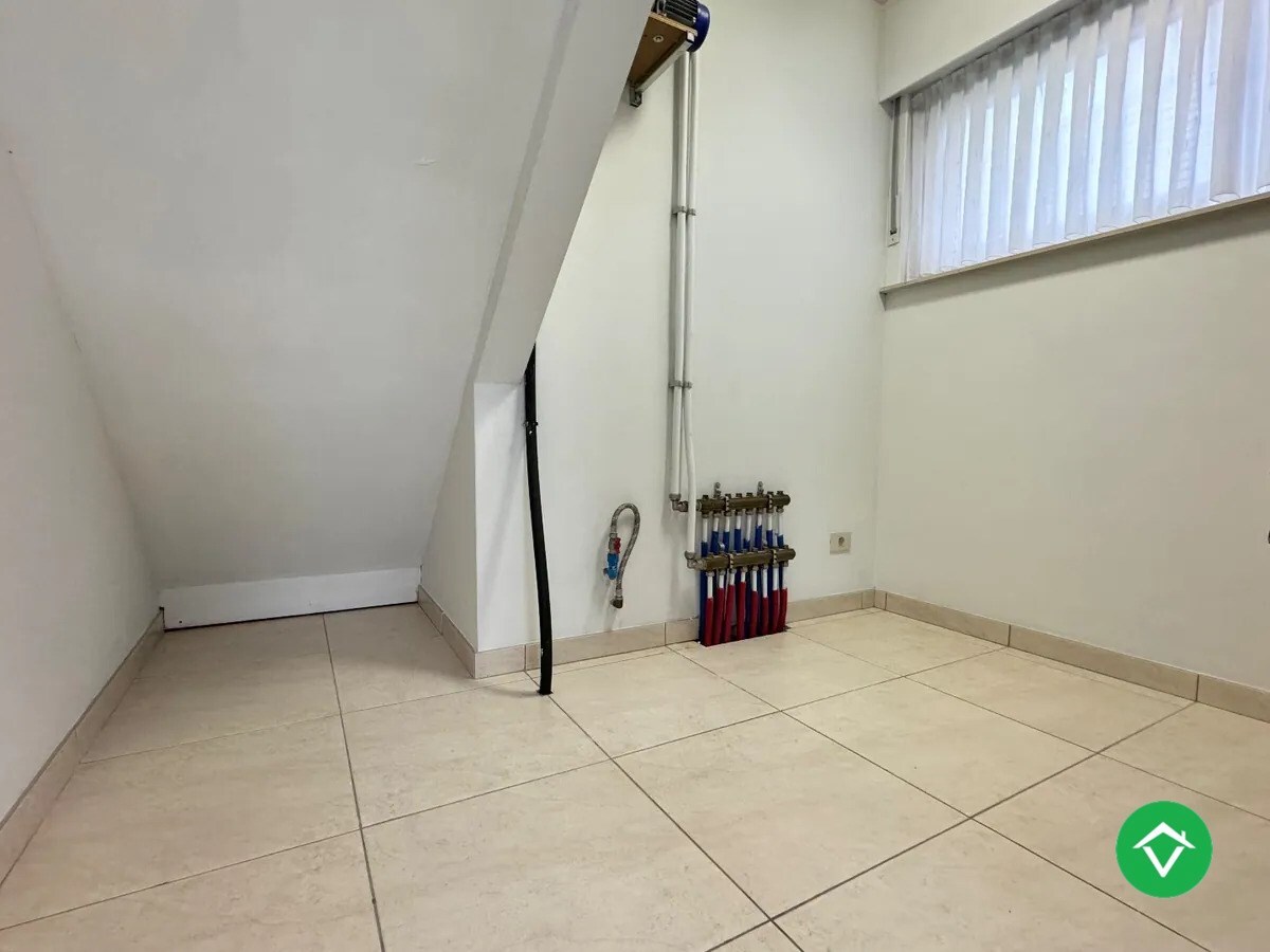 Alleenstaande woning met 3 slaapkamers en garage te Koekelare 