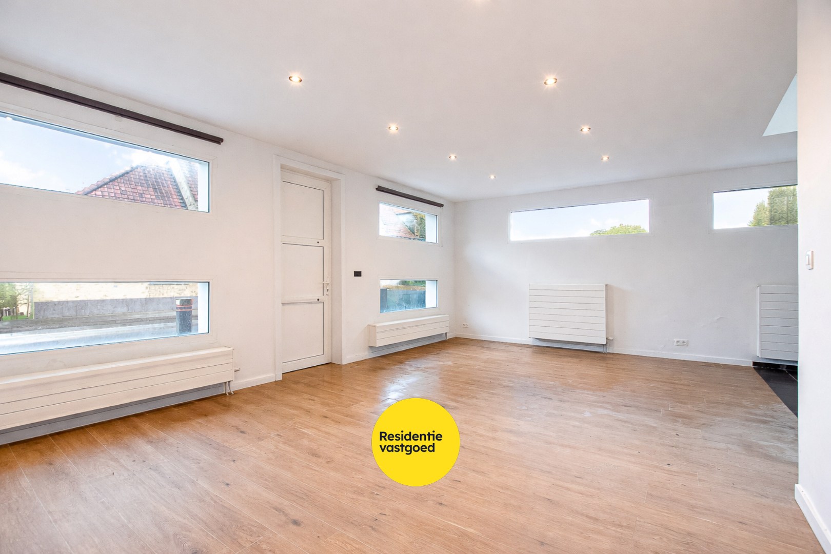 Gezellige halfopen woning met tuin en parking 