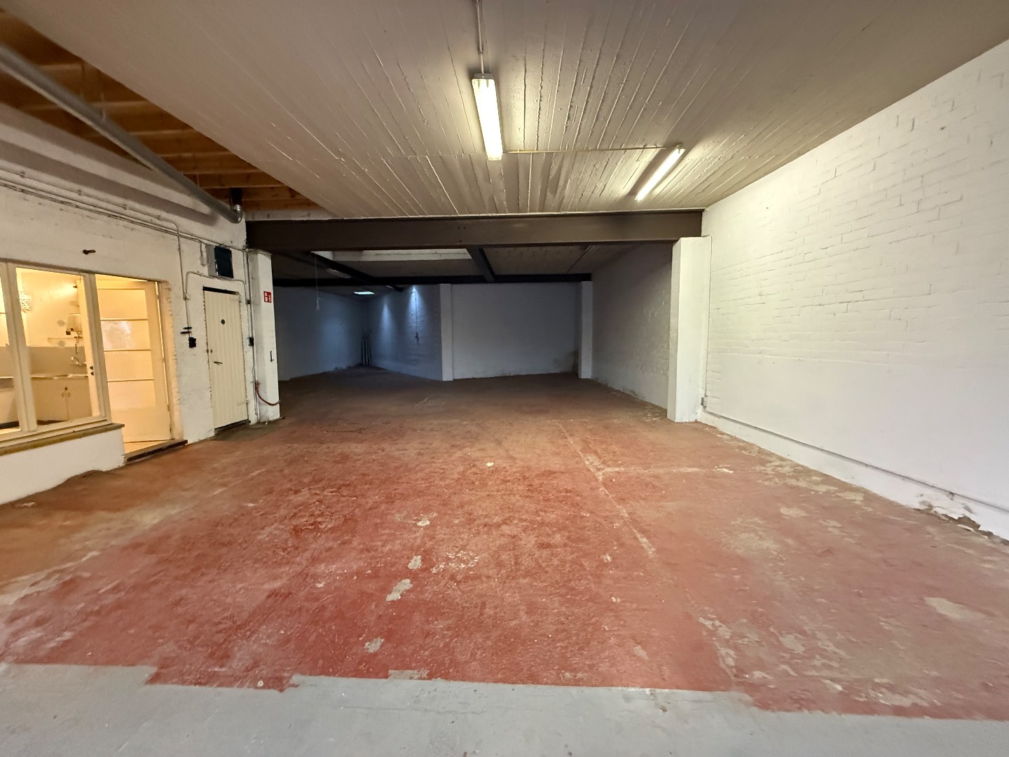 Centraal gelegen polyvalente opslagruimte  te Lier. 