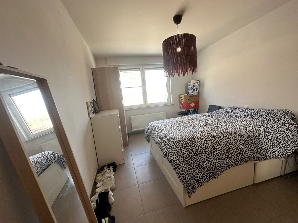 Ruim appartement met 2 ruime slaapkamers en zonnig terras 