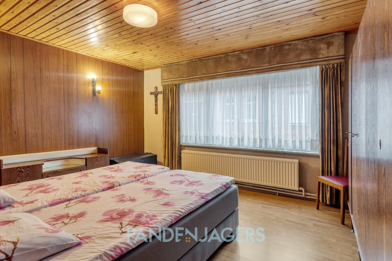 Te renoveren woning met zonnige tuin in hartje Duffel-Oost 