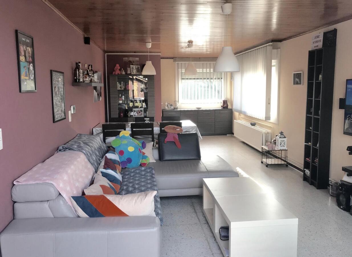 CENTRAAL GELEGEN HALF OPEN BEBOUWING MT TUIN 