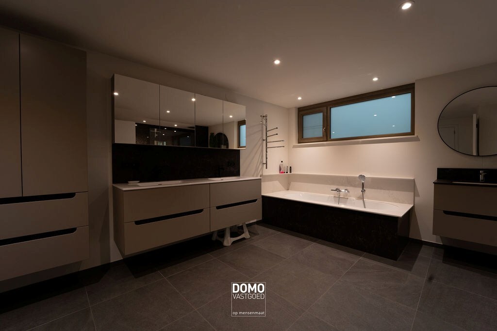 Industriehal op een perceeloppervervlakte van 28 are te Halen - bruikbare vloeroppervlakte 580m² 