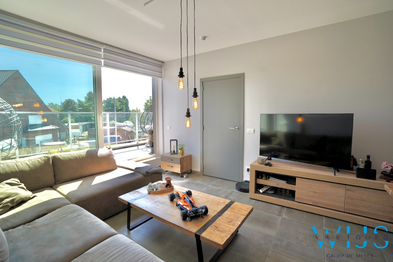 Instapklaar &amp; energiezuinig appartement met garage te Ertvelde ! 