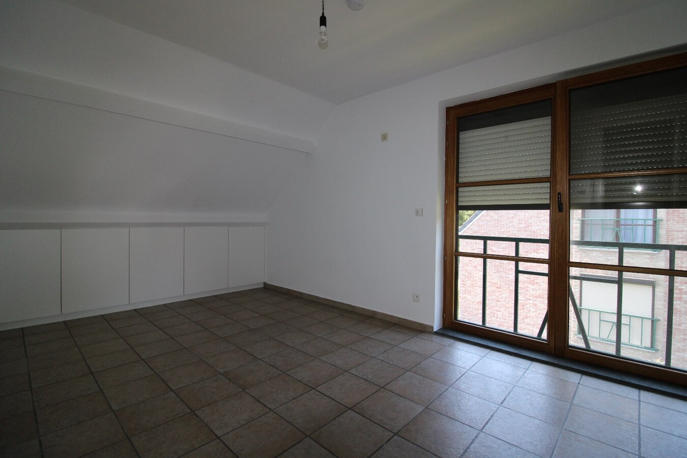 Ruim duplex appartement met mooi terras en garage 