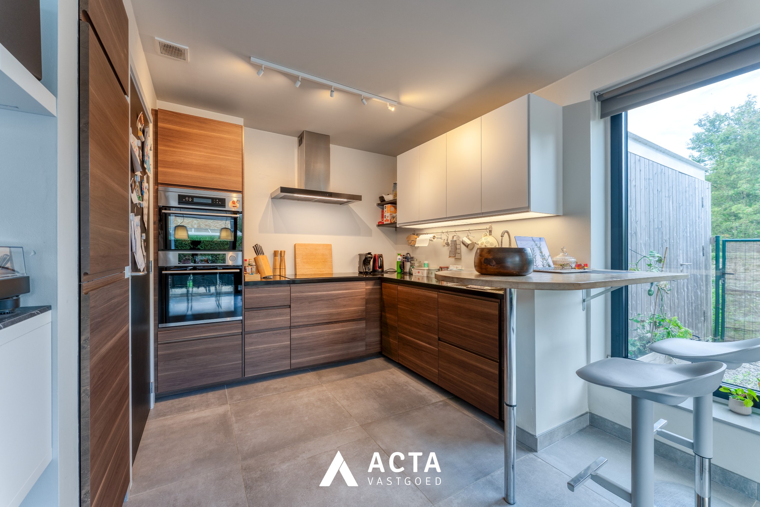 Instapklare halfopen gezinswoning in Baanhof in Oostende 