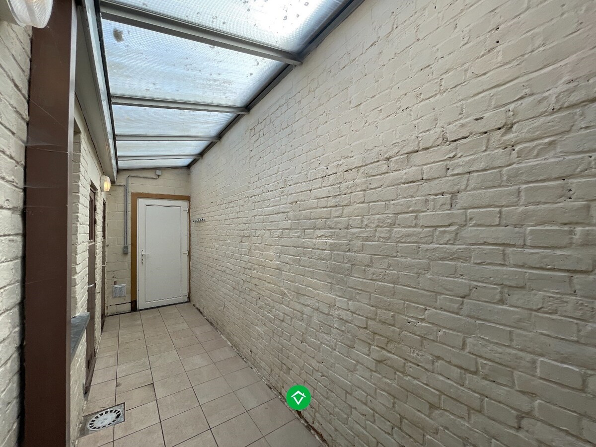 Centraal gelegen woning met 2 slaapkamers en tuin in centrum Roeselare 