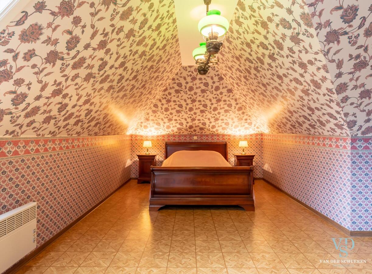 Stijlvolle villa in prachtige, groene omgeving.    Exclusief. 