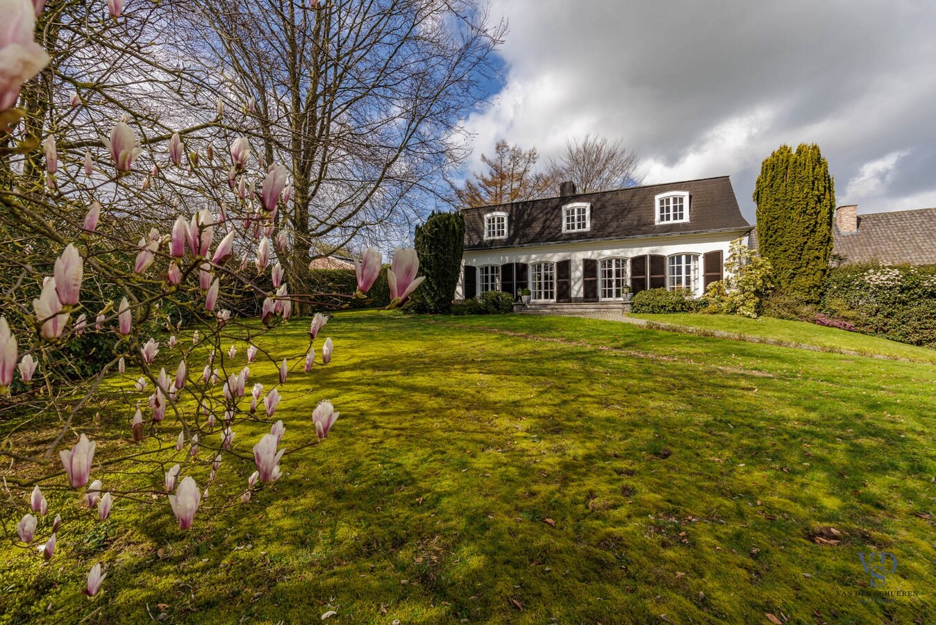 Karaktervolle villa, in Franse stijl. 