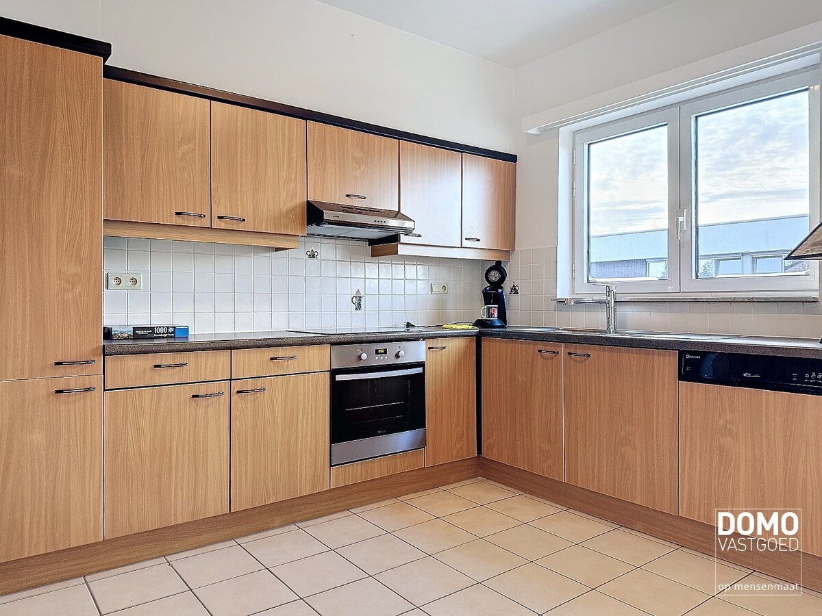 Ruime en instapklare assistentiewoning met zuidgericht terras, centraal gelegen in Kermt nabij Hasselt. 
