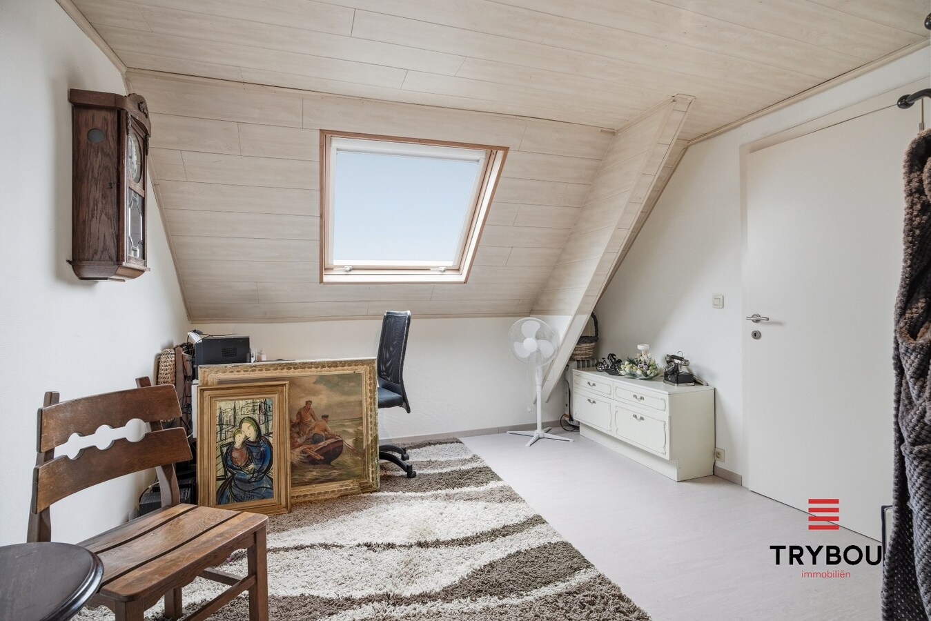 Rustig gelegen, alleenstaande woning op ruim perceel van 2210 m² 