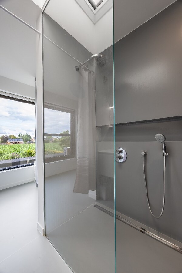 Prachtige, energiezuinige woning met 3 slaapkamers op rustige locatie te Zoersel 