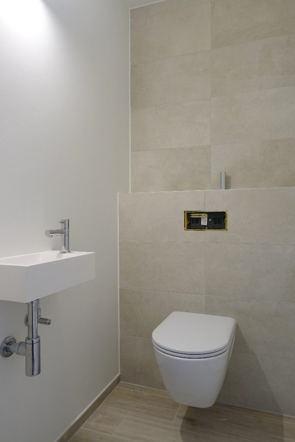 Kwalitatief nieuwbouwappartement met  enorm terras 