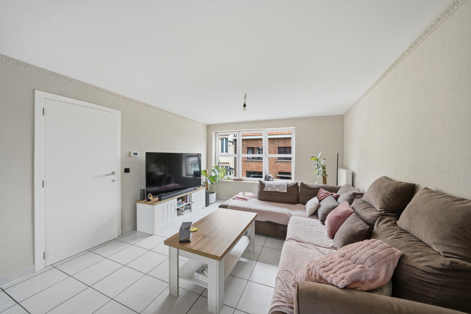 Opbrengsteigendom met 3 verhuurde appartementen in Oudenburg 