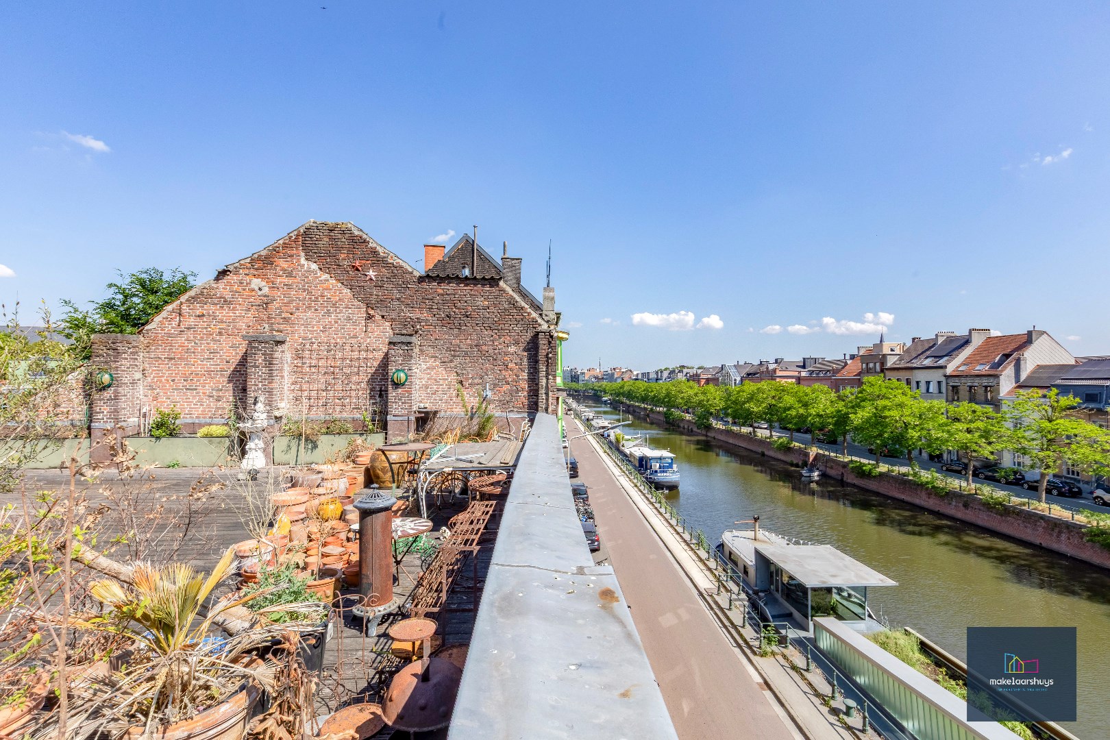 Unieke penthouse met prachtig terras en garagebox te Visserij 