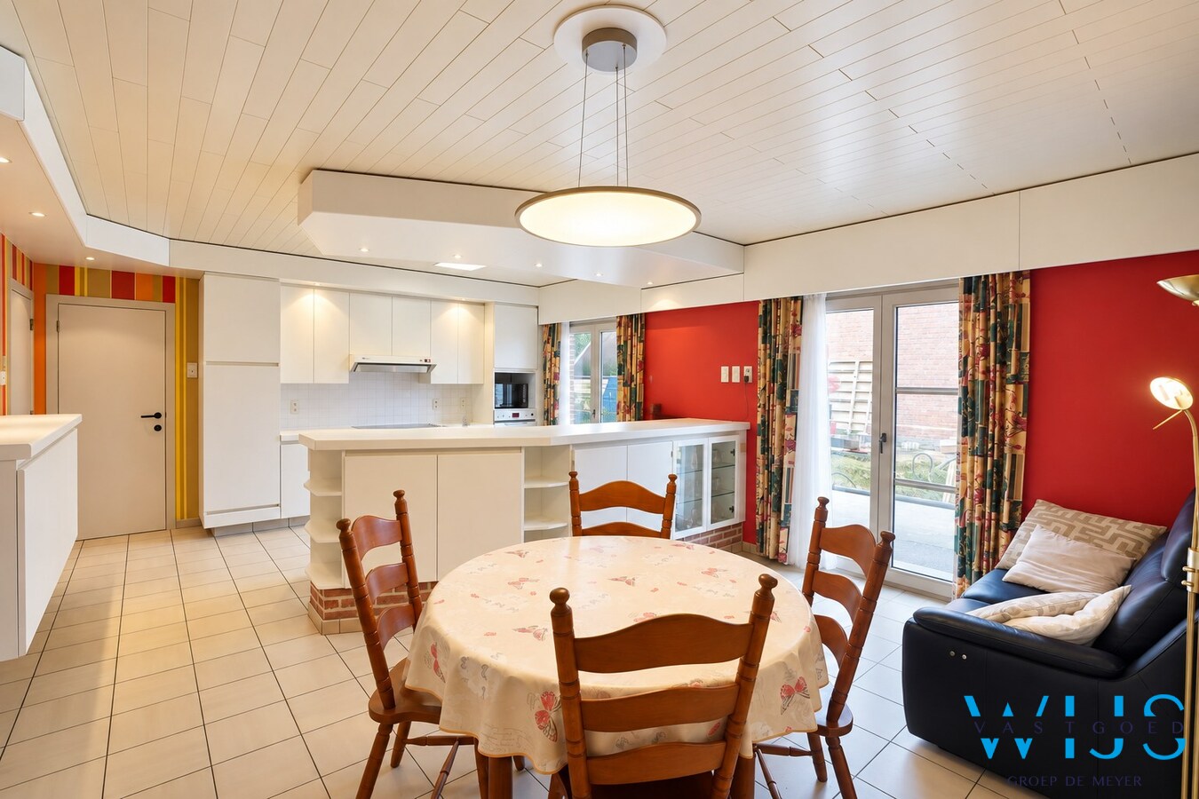 Royaal wonen met maar liefst 910 m² aan multifunctionele bijgebouwen! 