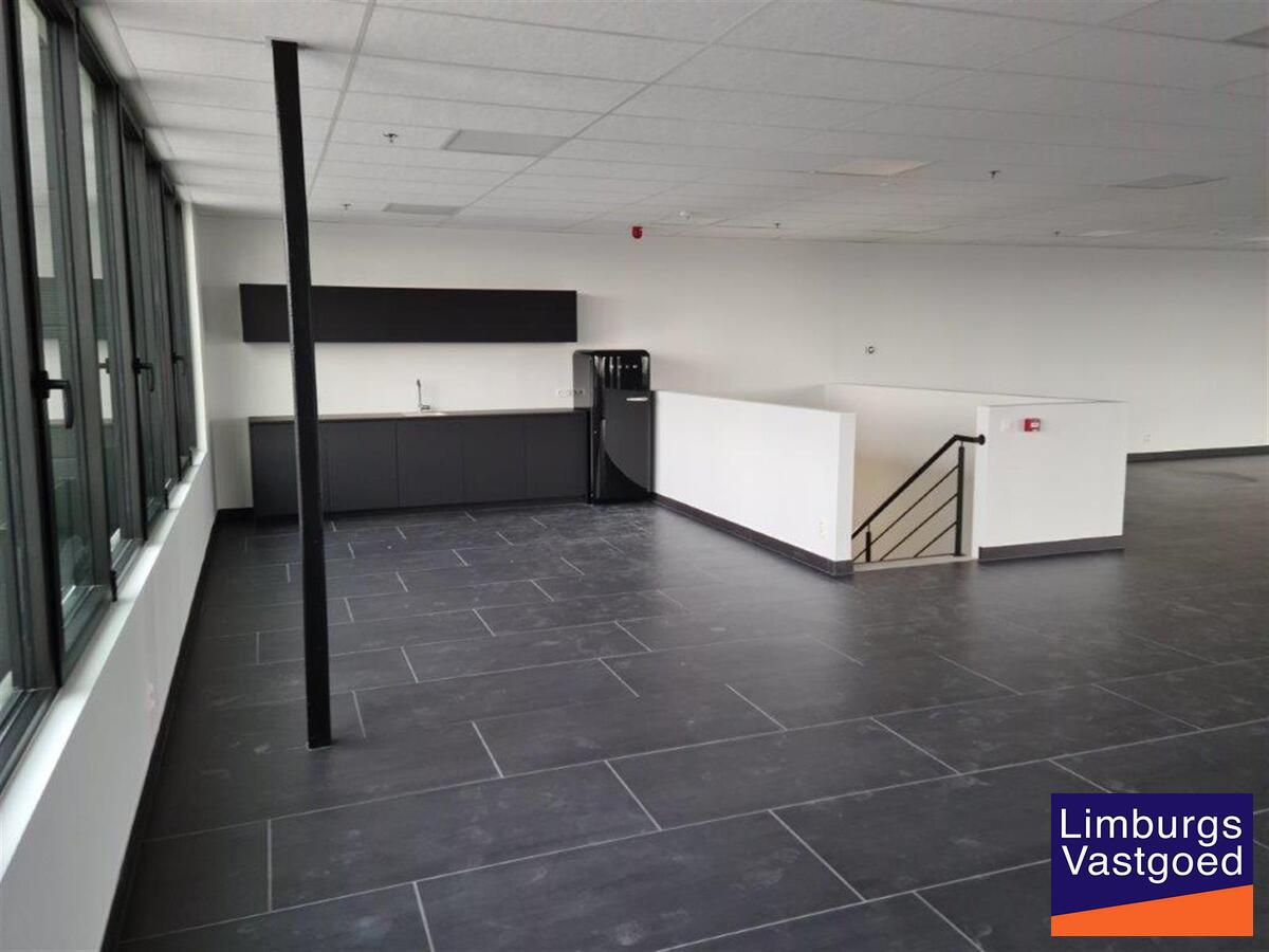 Logistieke opslag v.a. 8.000 m², aan E-313, E-314 