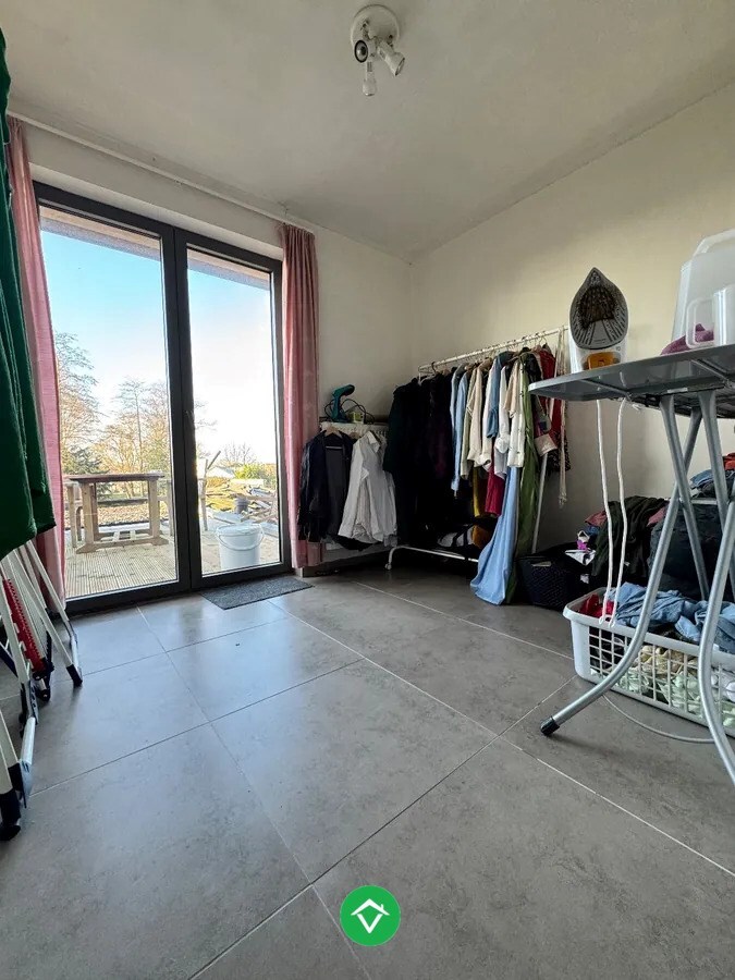 Prachtig appartement met 2 slaapkamers garage en groot terras te Leke 