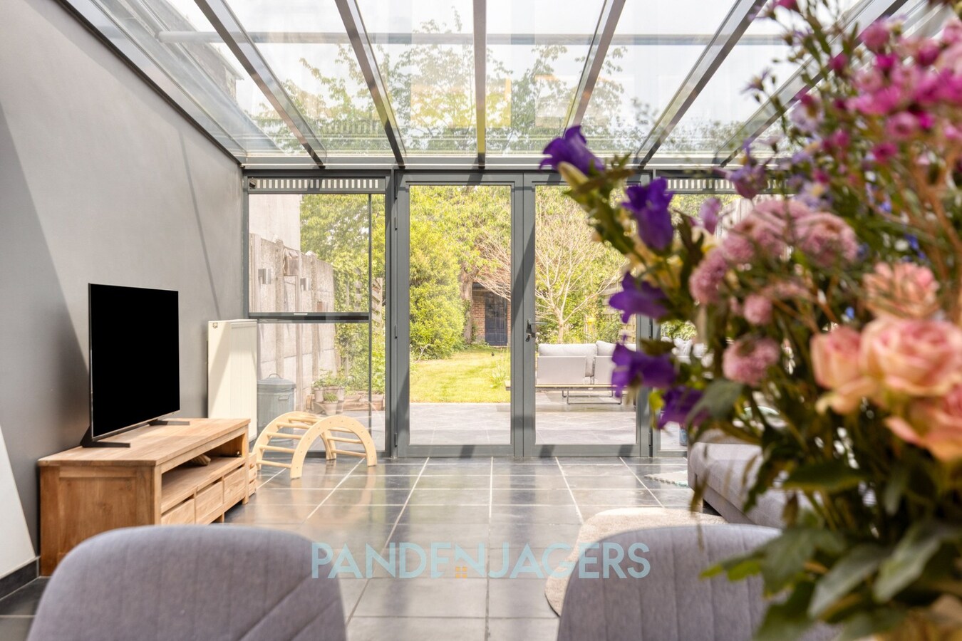 Instpaklare woning met mooie tuin te Duffel 