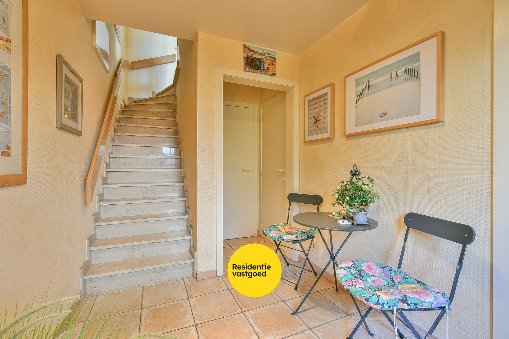 Exclusieve hoekwoning met zeezicht op topligging in de Concessie van De Haan, op 20 m van de zeedijk! 