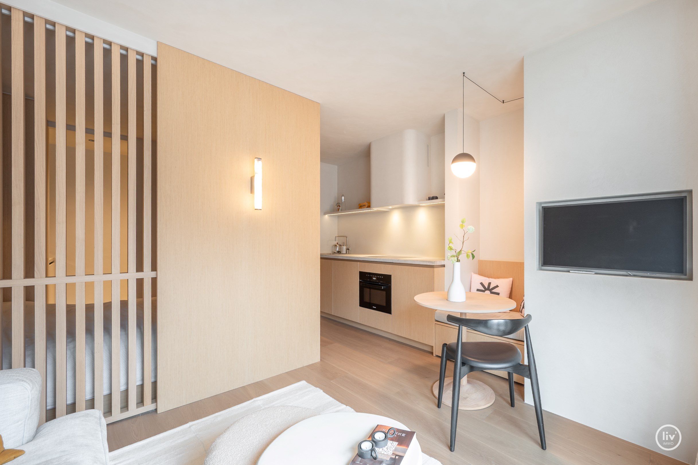 Smaakvol afgewerkt 1 slaapkamer appartement ideaal gelegen nabij Dumortierlaan. 