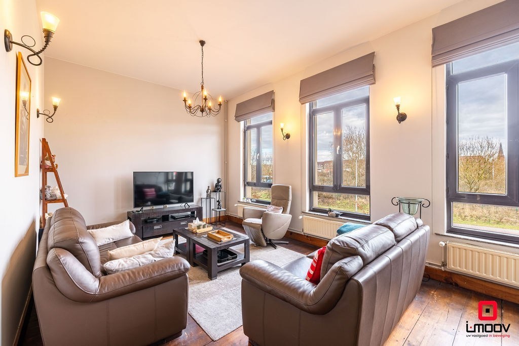 Bel-étage woning met 5 slaapkamers in Gent 