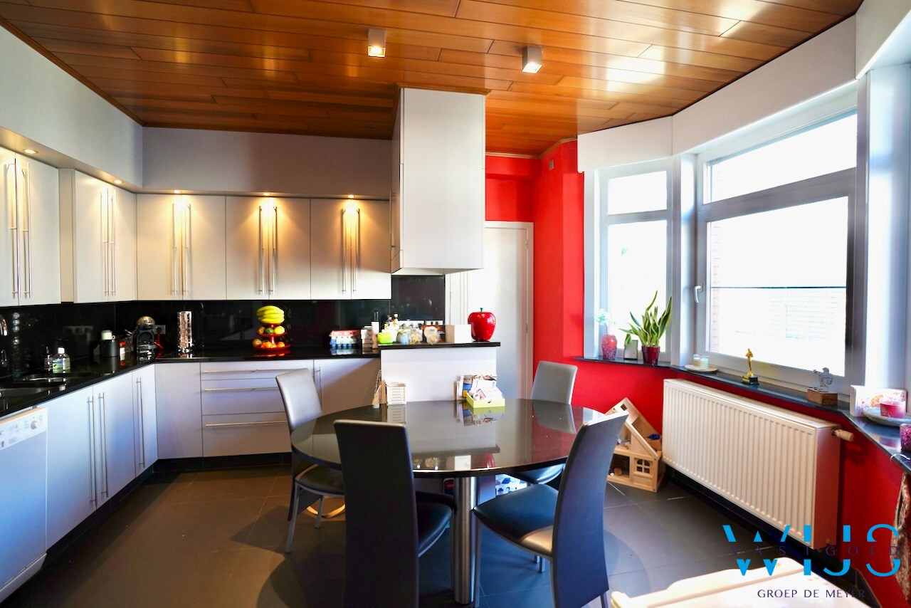 Prachtige eigendom in hartje Wippelgem ! 