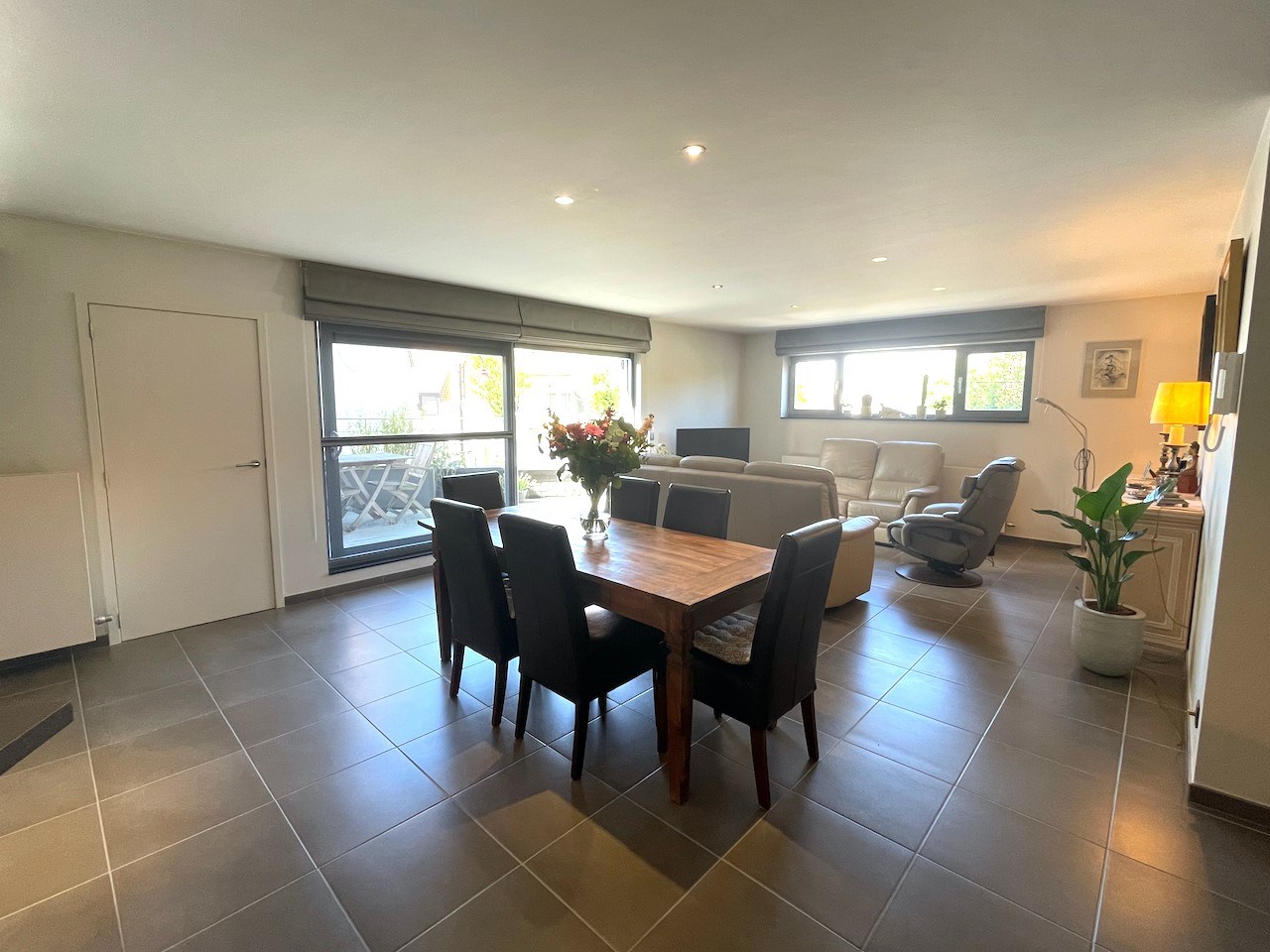 Instapklaar, recent en energiezuinig appartement met 2 slaapkamers aan de kust 